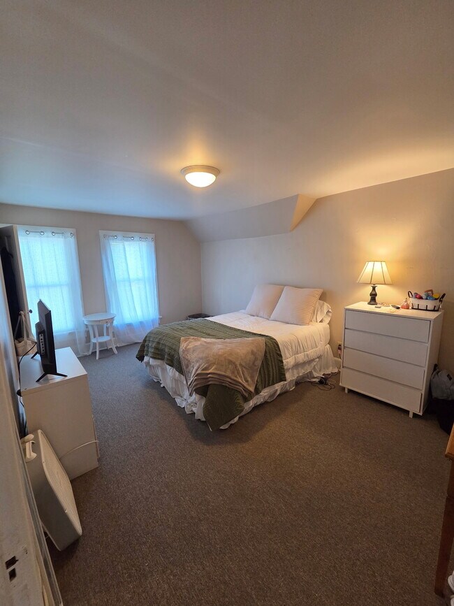 Dormitorio 1 - W59N408 Hilbert Ave
