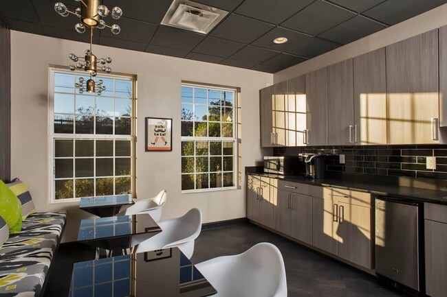 Building Photo - University Village, 142-B