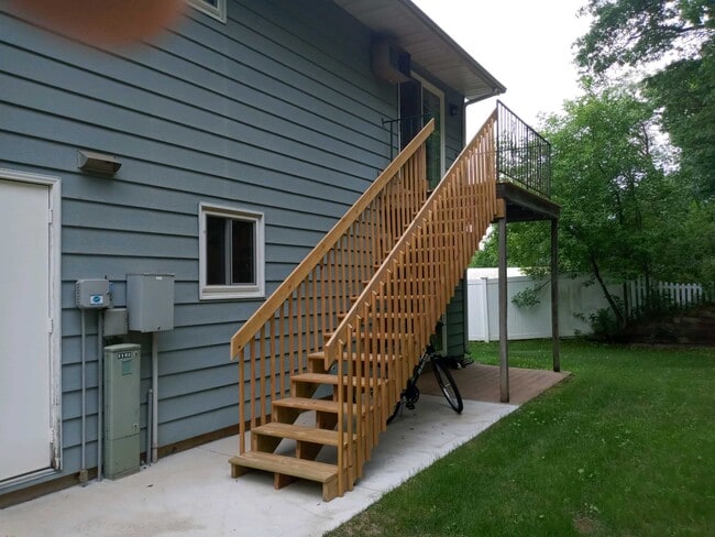 Deck/Outside Access - 3303 Woodside Ter