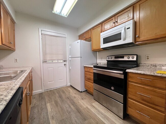 Foto del edificio - 8202 Riverstone Dr