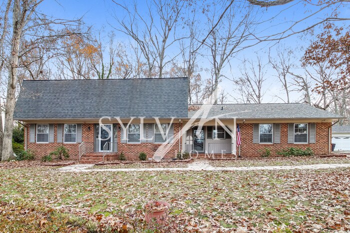 Primary Photo - Beautiful 5BR home in North High Point!