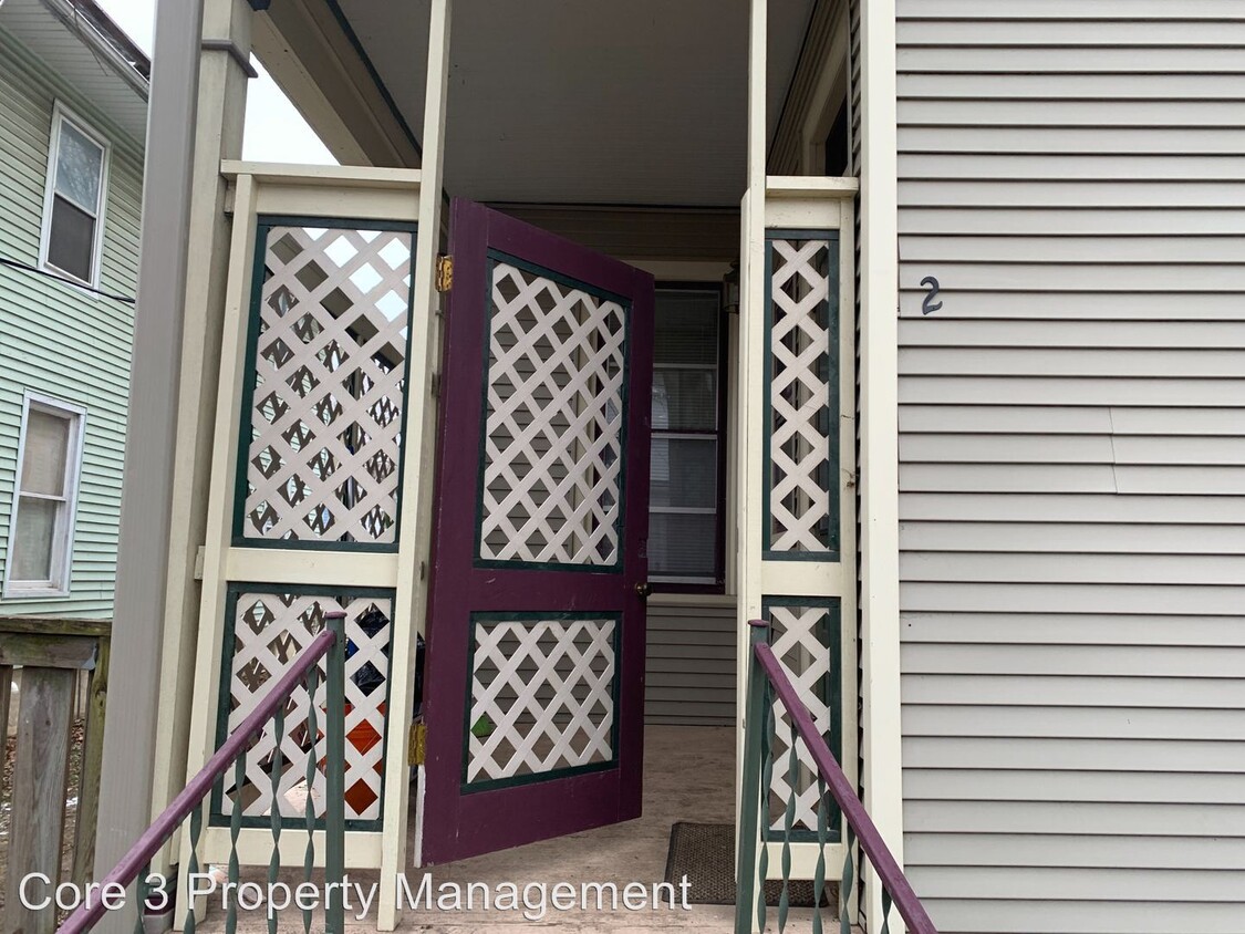 Primary Photo - 826 S Walnut St