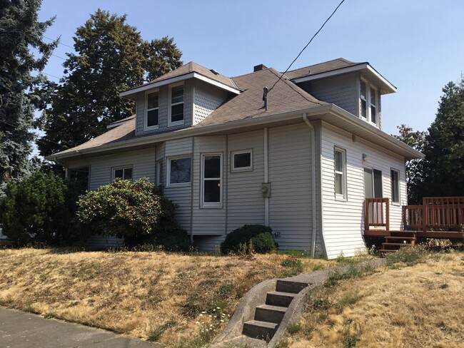 Photo - URBAN CHARMER House