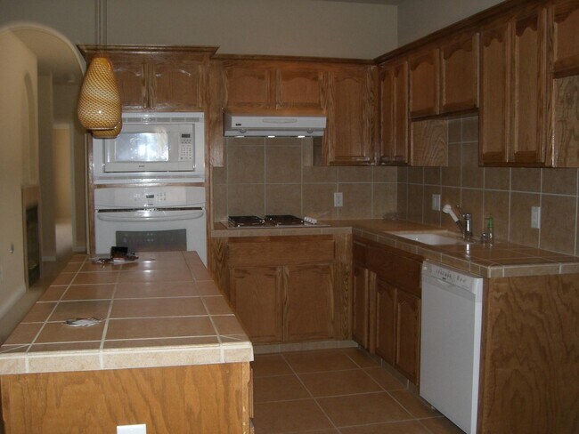 Building Photo - 315 Villa Elegante Dr