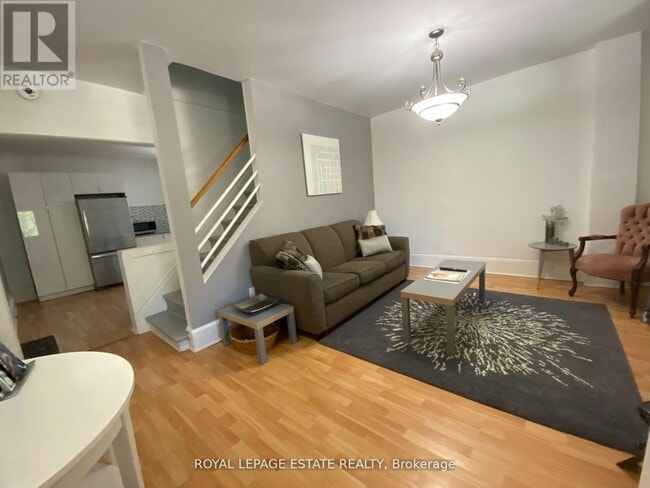 Building Photo - 41 Dearbourne Ave
