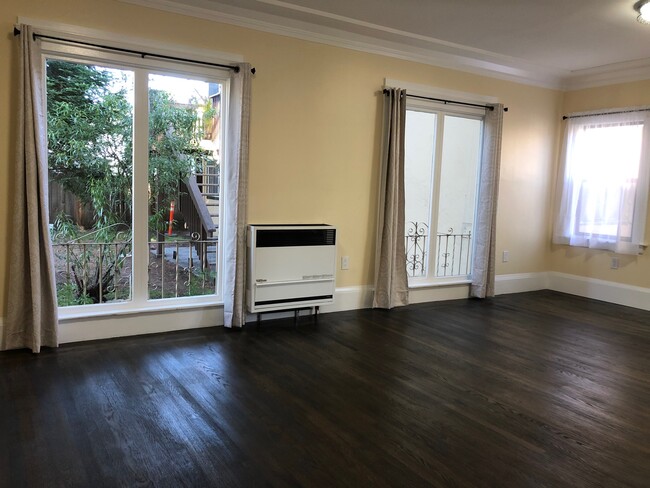 Livingroom - 2130 Ashby Ave