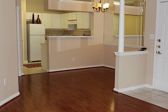 Building Photo - 1330 Old Spanish Trl