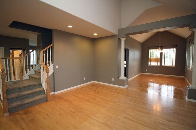 Foto del edificio - 5187 NW Skycrest Pkwy