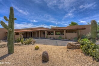 Building Photo - 1103 Ocotillo Cir