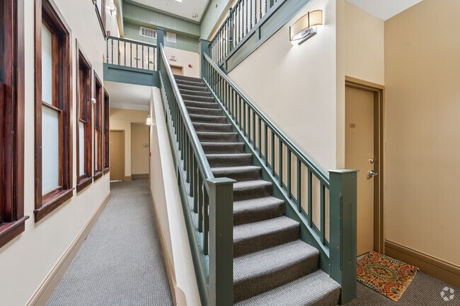 Lobby - Bender Apartments