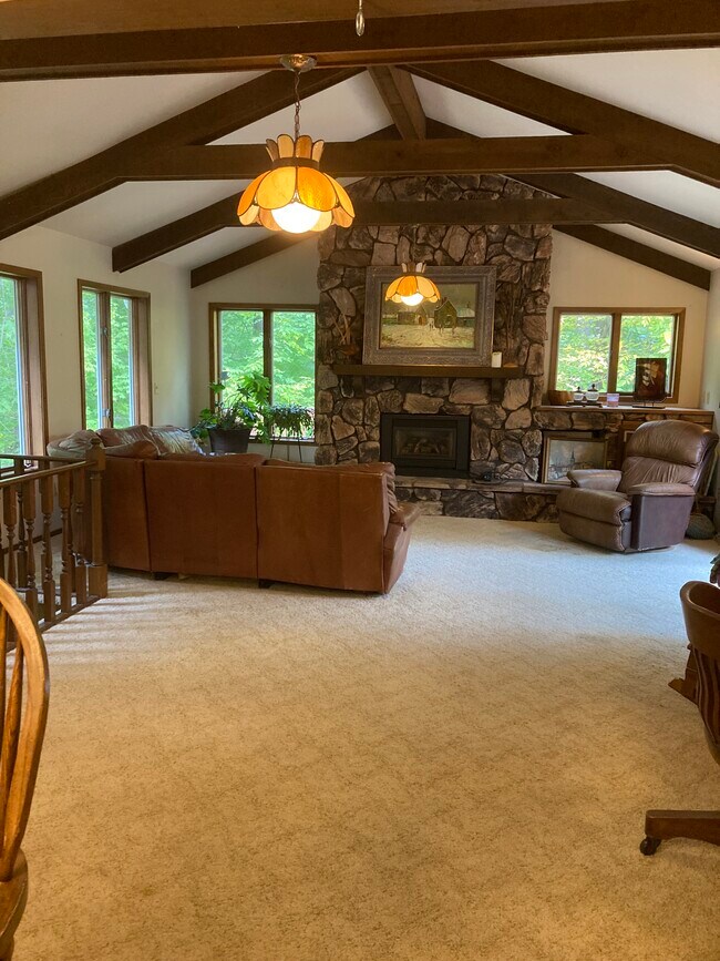 Foto del edificio - 3710 N Overland Rd