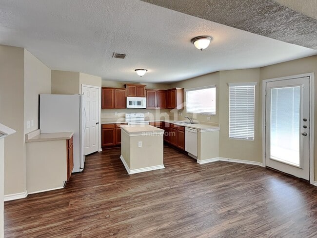 Building Photo - 11154 Bold Forbes