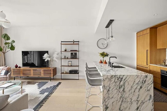 Building Photo - 2 bedroom in Brooklyn NY 11211