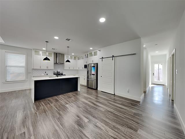 Building Photo - 1920 Carver Ave