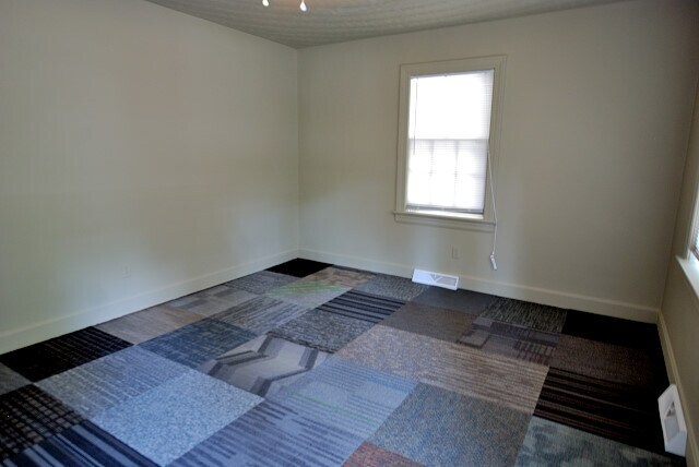 Foto del edificio - 641 Powell Drive