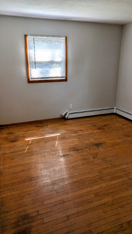 Building Photo - 290 Orchard Dr