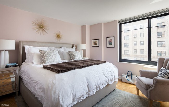 Building Photo - 1 br, 1 bath Apartment - The Westminster