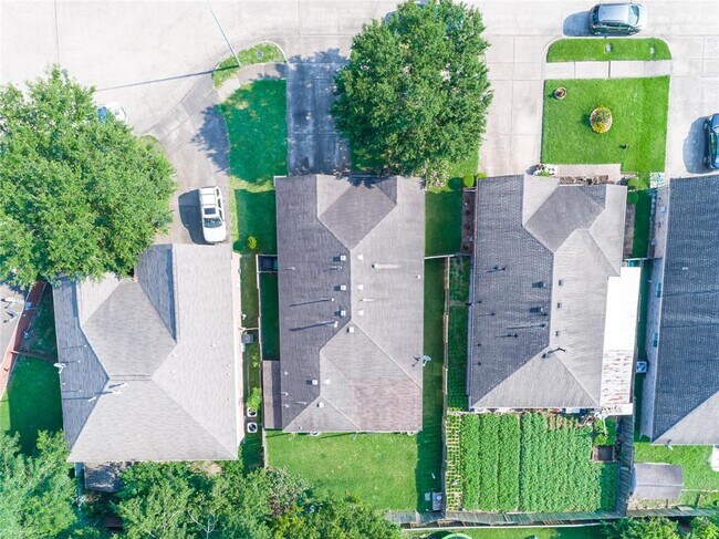 Foto del edificio - 13138 Woodvine Trail