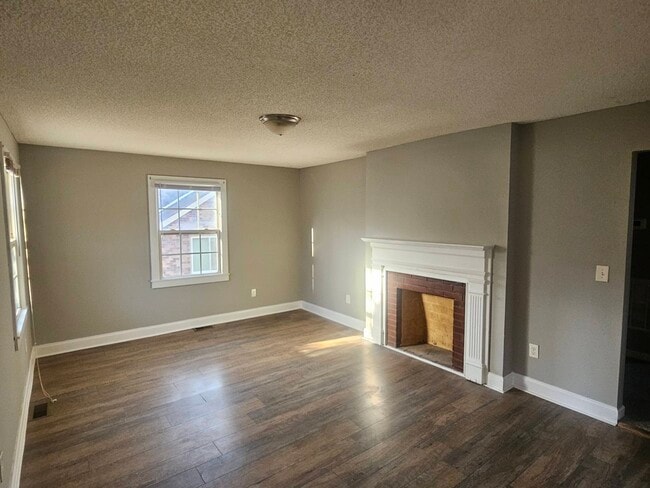 Building Photo - 1211 Camp St