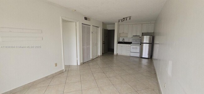 Foto del edificio - 8260 SW 210th St