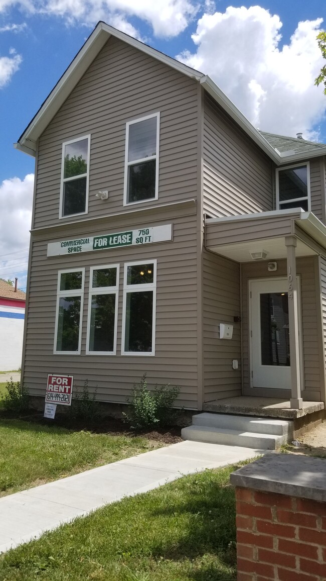 Front of building - 1064 Parsons Ave