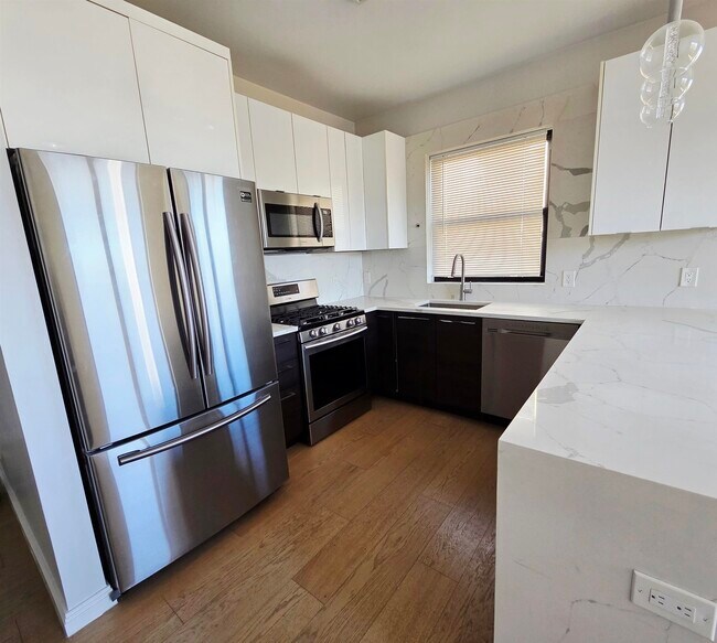 Building Photo - 6809 Palisade Ave