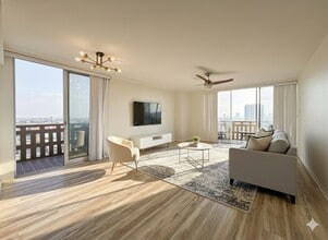 Building Photo - 2016 Main St