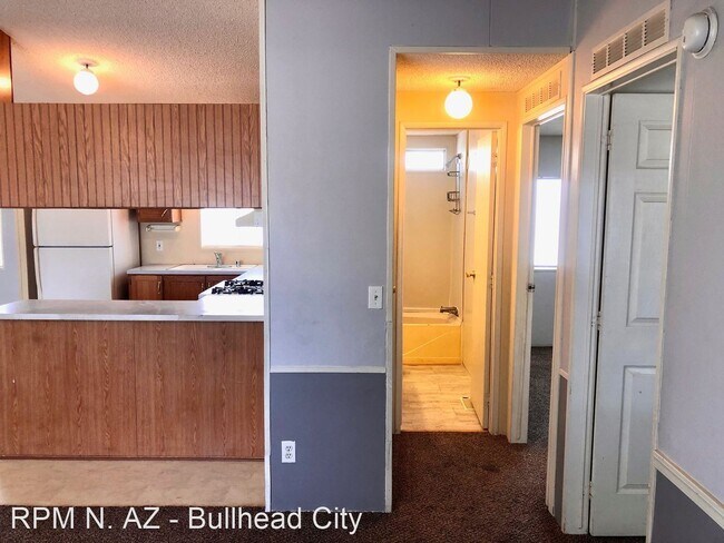 Building Photo - 3 br, 2 bath House - 2527 E. Vicki Ave.