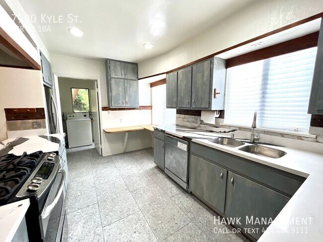Foto del edificio - 7900 Kyle St