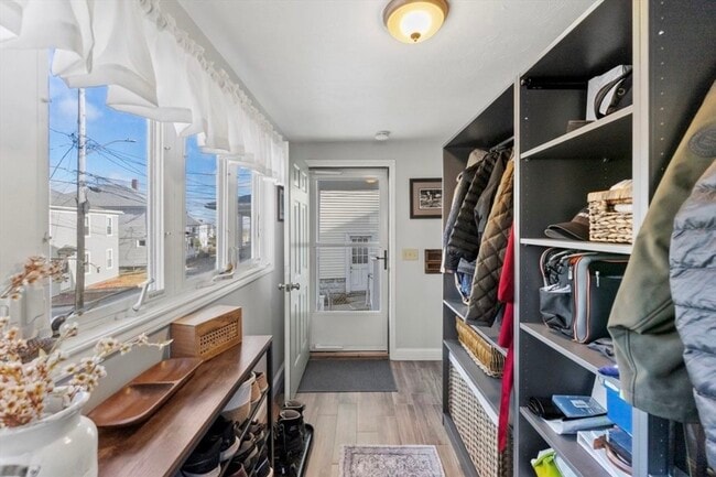 Foto del edificio - 8 Peck Ave