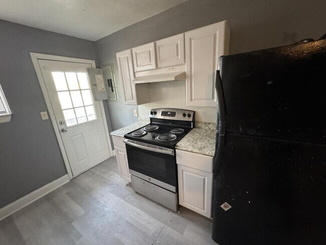 Building Photo - 4114 Moncrief Rd