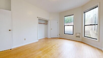 Building Photo - 2136 Hayes St