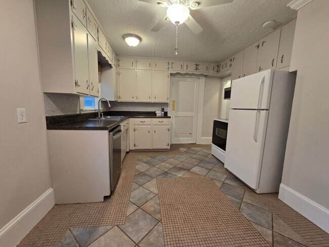 Foto del edificio - 903 Raleigh St