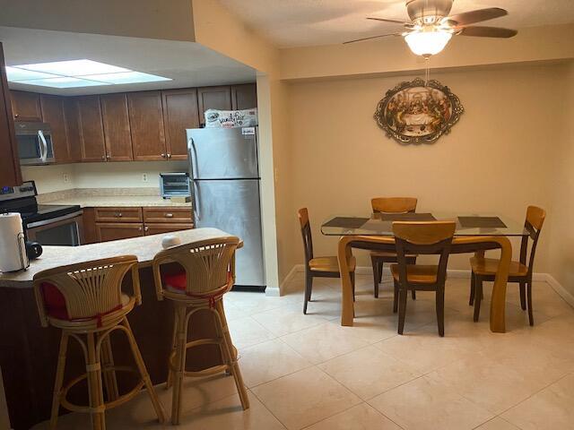Foto principal - 6556 Chasewood Dr