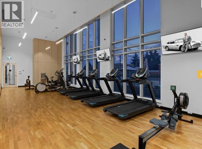 Building Photo - 652 Whiting Way