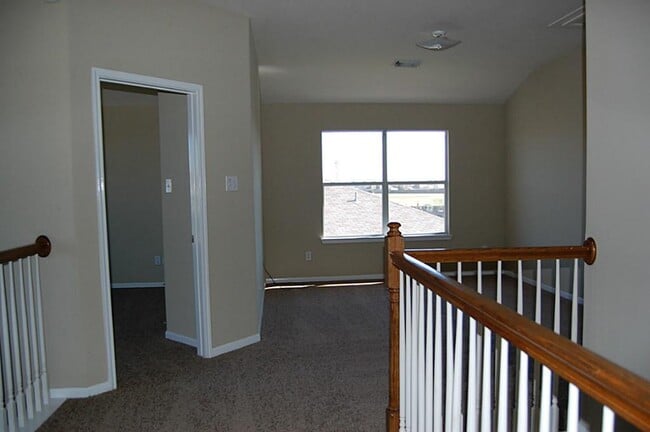 Building Photo - 5711 Coyote Call Ct