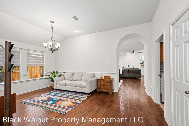 Building Photo - 4 br, 3 bath House - 3752 Pine Needle