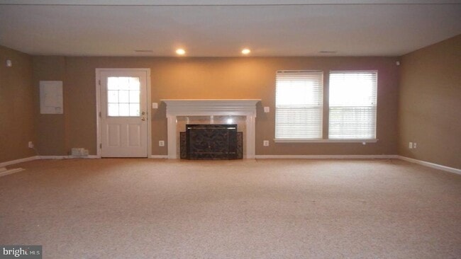 Building Photo - 8085 Horseshoe Cottage Cir