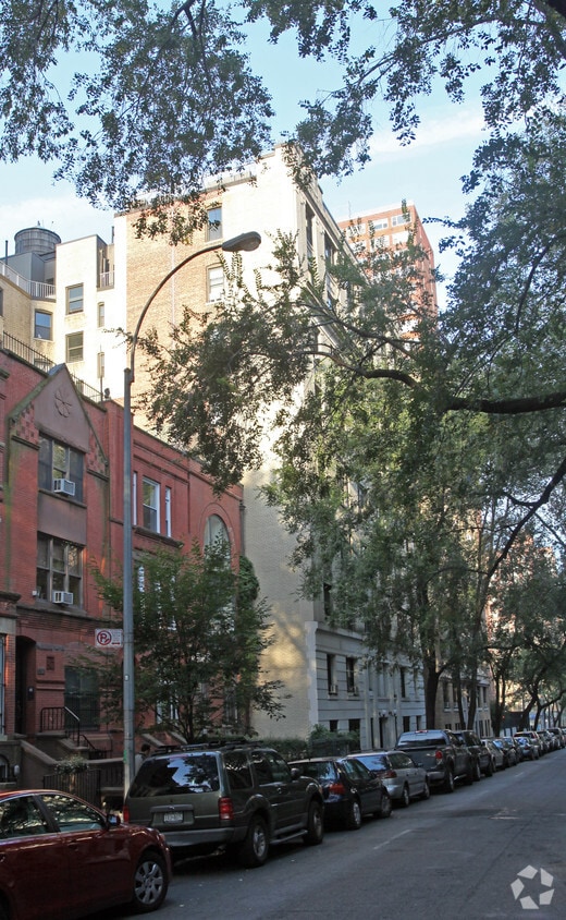 Primary Photo - 150 W 95th St