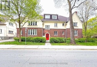 Building Photo - 807 Duplex Ave