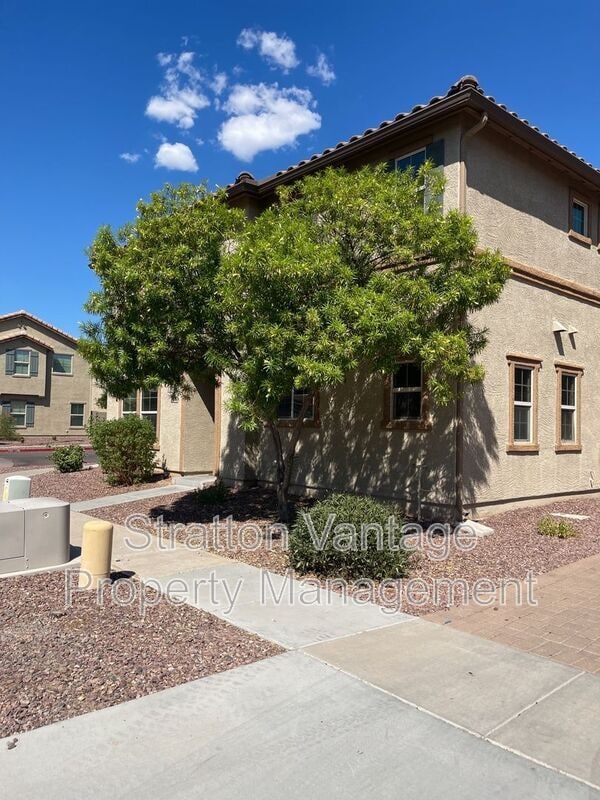 Primary Photo - 523 N Ranger Trail
