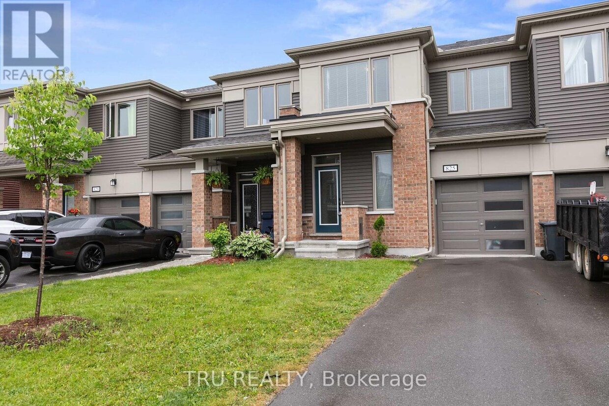 Photo principale - 825 Brittanic Rd