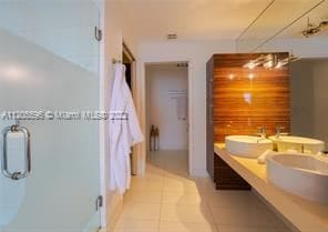 Building Photo - 2 br, 2 bath Condo - Paramount Bay