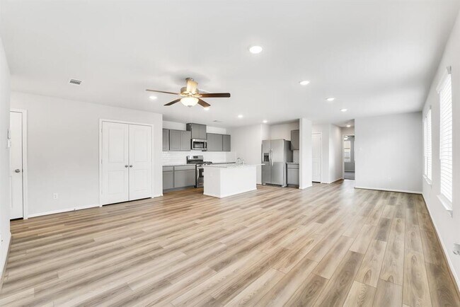Building Photo - 18802 Glenwood Chase court