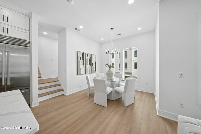 Foto del edificio - 409B Lake Ave