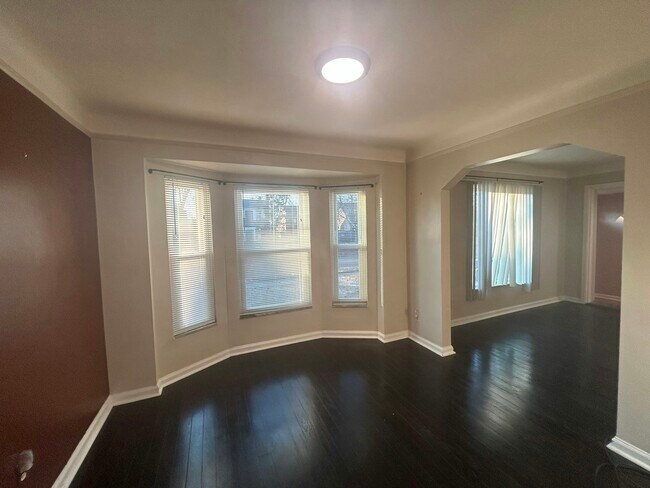 Foto del edificio - 18000 Pinehurst St