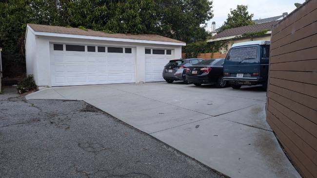 Photo - 308 N Francisca Ave House