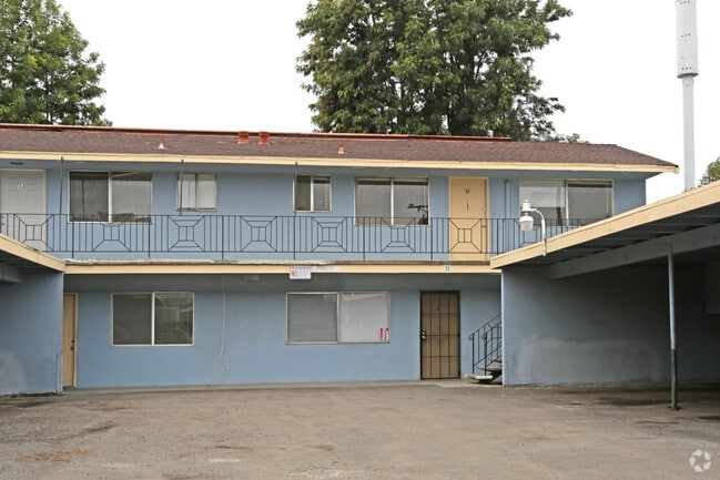 Building Photo - 3935 N Effie St