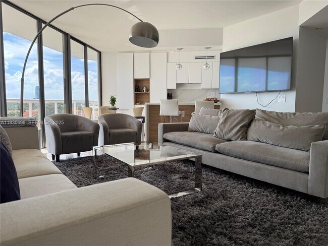 Foto del edificio - 3610 Yacht Club Dr