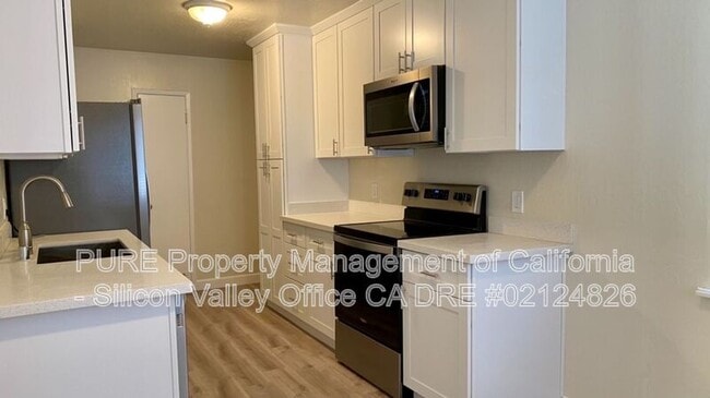 Building Photo - 2831 Union Ave